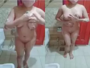 Today Exclusive – Paki Girl Record Her Bathing Video