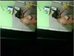 Today Exclusive – Desi Bhabhi Bathing Record in Hidden Cam
