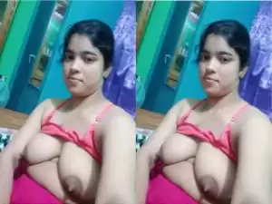Today Exclusive – Sexy Desi Girl Showing Her Boobs and Pussy