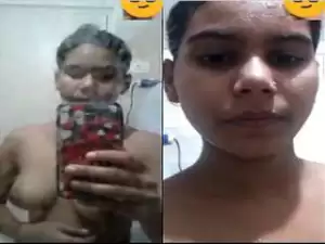 Today Exclusive- Desi Girl Showing Her Boobs part 2