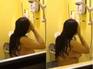 Today Exclusive- Sexy Nri Girl Bathing