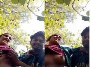 Today Exclusive- Sexy Desi Girl Boob Pressing By Lover