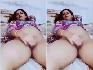 Today Exclusive- Paki Wife Nude Video Record By Hubby
