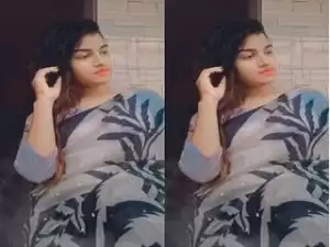 Today Exclusive- Horny Desi Girl Showing Her Boobs and Wet Pussy
