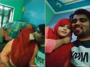 Today Exclusive- Desi Lover Kissing