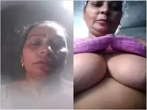 Today Exclusive- Horny Desi Bhabhi Showing her Boobs and Pussy