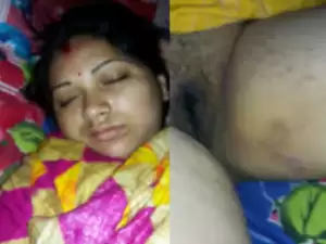 Indian cute boudi boobs and pussy press her husband