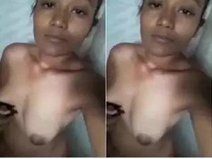 Today Exclusive- Desi Girl Record Her Bathing Video For Lover Part 1