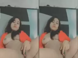 Today Exclusive- Cute Desi Girl Enjoy With Dildo