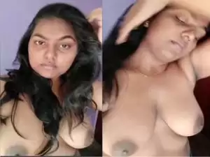 Today Exclusive- Sexy Desi Girl Showing Her Boobs Part 1