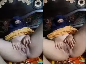 Today Exclusive- Horny Desi Bhabhi Showing Her Big Boobs and Play with Pussy Part 3