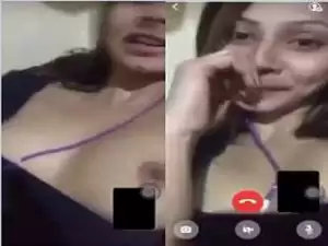 Today Exclusive- Lanakn Girl Showing Her Boobs on Video Call