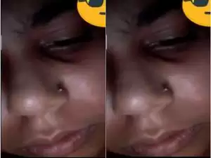 Today Exclusive- CUte Desi Girl Showing Her Boobs and Pussy On Video Call Part 2
