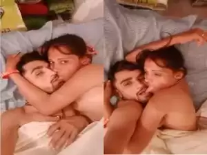 Today Exclusive- Desi Cpl Romance and Kissing