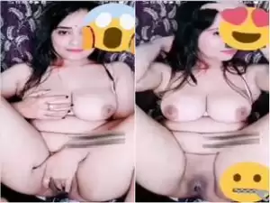 Today Exclusive- Hot Desi Girl Showing Her Boobs and Pussy On Video Call