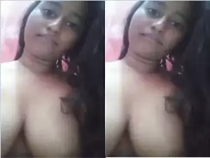 Today Exclusive- Cute Desi Girl Showing Her Boobs