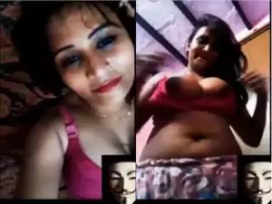 Today Exclusive- Sexy Desi Bhabhi Showing Boobs to Lover on Video Call