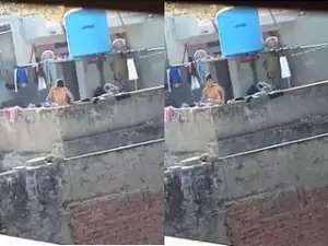 Today Exclusive- Desi Girl OutDoor Bathing Record in Hidden Cam