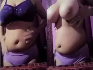 Today Exclusive-Sexy Lankan Girl Showing her Big Boobs and Pussy