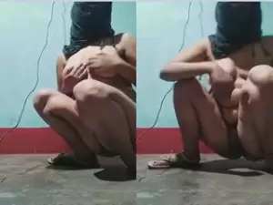 Today Exclusive- Desi Bhabhi Showing her Boobs and Pussy part 3