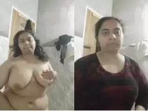 Today Exclusive- Paki Bhabhi Bathing part 2