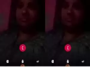 Today Exclusive- Bhabhi Showing Her Boobs