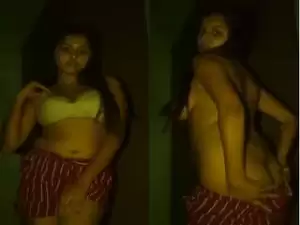 Today Exclusive- Super Hot Desi Girl Showing Her Boobs and Big ass Part 3
