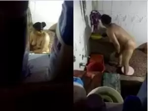 Today Exclusive- Desi Bhabhi bathing Capture In Hidden Cam