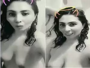 Today Exclusive- Paki Wife Showing Her Boobs and Pussy