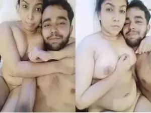 Today Exclusive- Hot Lover Record Nude Selfie