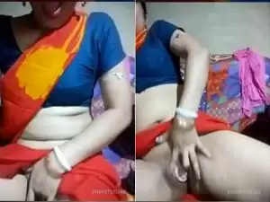 Today Exclusive- Horny Bhabhi Showing Her Wet Pussy