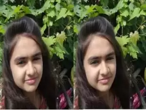 Today Exclusive- Cute Desi Girl Record her bathing Video For BF