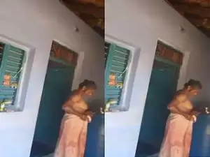 Today Exclusive- Tamil Bhabhi Wearing Cloths After Bath Record By Dewar
