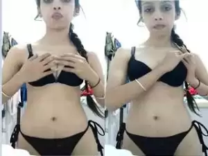 Today Exclusive- Sexy Desi Girl Making BF Horny