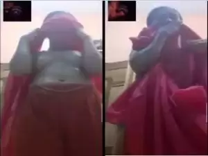 Today Exclusive- Desi Shy Girl Showing Her Boobs