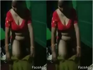 Today Exclusive- Desi Bhabhi Wearing Cloths Record In Hidden Cam Part 1