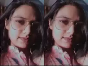 Today Exclusive- Cute Desi Girl Showing her Boobs and Pussy On Video Call
