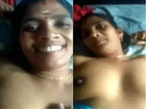 Today Exclusive- Mallu Bhabhi Boob Pressing