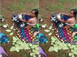 Today Exclusive- Desi Cheating wife Out door Sex With Lover Caught By Village Guy