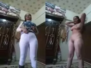 Today Exclusive- Hot Arab Girl Strip her Cloths and Showing Nude Body