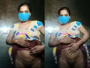 Today Exclusive- Bhabhi Showing Her Pussy
