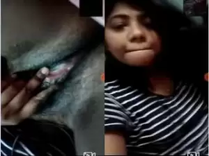 Today Exclusive- Desi Girl Showing Her Pussy