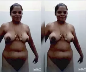Today Exclusive- Sexy Mallu Bhabhi Bathing Part 1