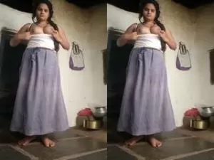 Today Exclusive-  Village Girl Showing Boobs and Pussy