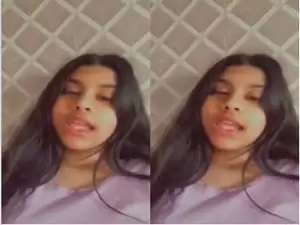 Today Exclusive- Desi Girl Showing Her Big Boobs part 1