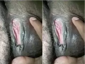 Today Exclusive- Horny Desi Bhabhi Fingerring