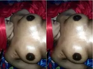 Today Exclusive- Sexy Desi Bhabhi boobs Video Record By Hubby