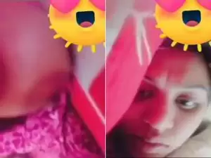 Today Exclusive- Desi Village Girl Showing her Boobs and Pussy