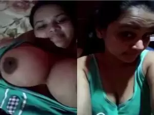 Today Exclusive- Cute Desi Girl Showing Her Big Boobs