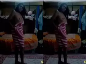 Today Exclusive-Hot Indian Bhabhi Showing Her Boobs and Pussy Part 6